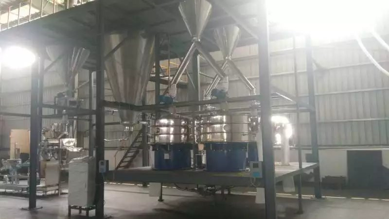 石墨粉体筛选草莓污视频在线观看